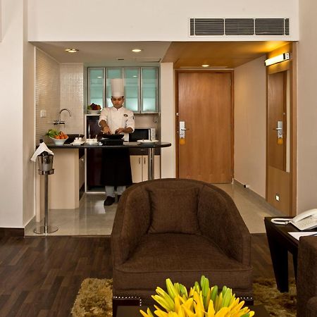 Red Fox By Lemon Tree Hotels, Bhiwadi Exteriör bild