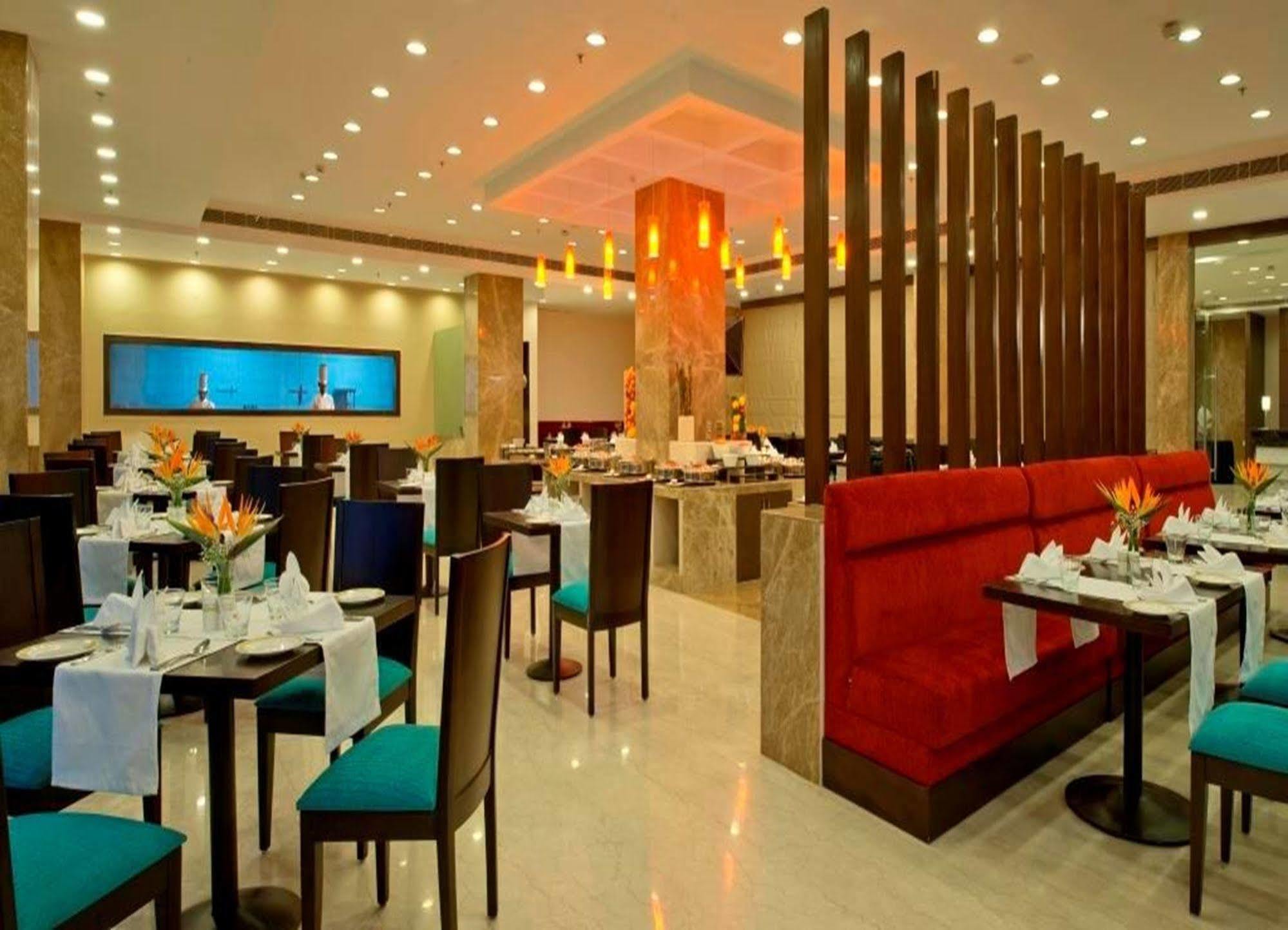 Red Fox By Lemon Tree Hotels, Bhiwadi Exteriör bild